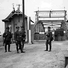 Panzer Grenadier Headquarters Library Battle Type: Bridge Control for Panzer Grenadier game series